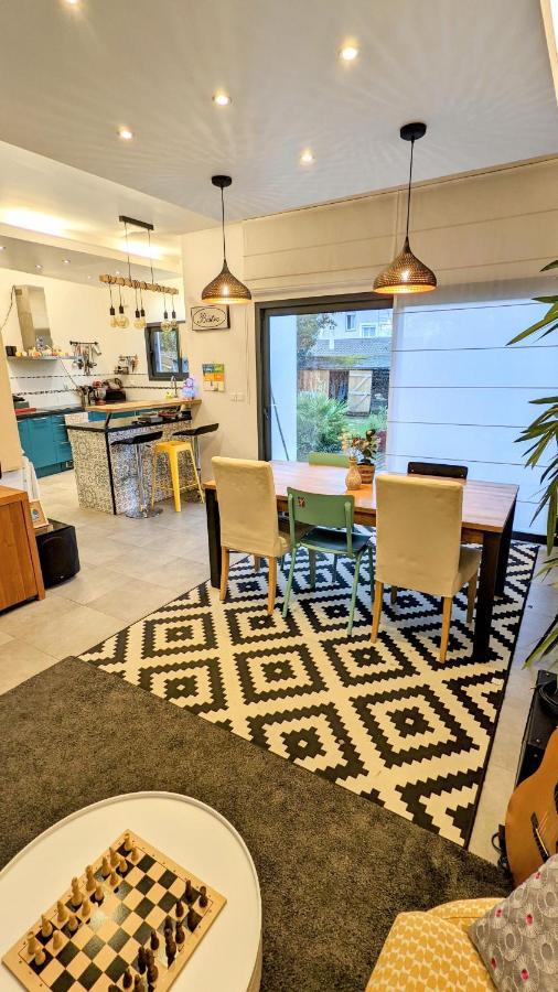 Chambres D'Hotes "Les Trois Loupiots" Chanteloup En Brie Exteriér fotografie